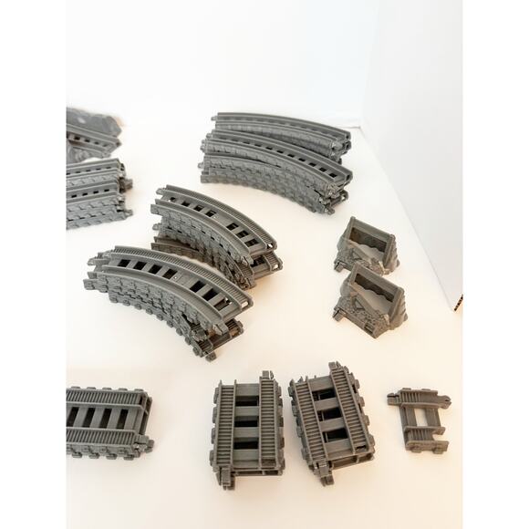 Thomas & Friends TrackMaster Railway Builder Bucket playset. - Picture 3 of 16